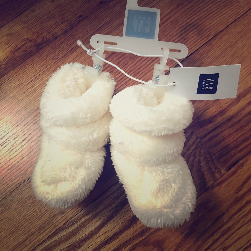 NWT baby gap booties